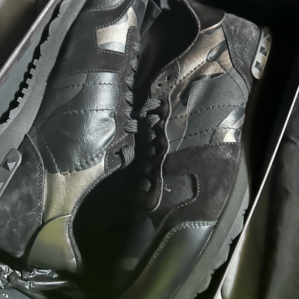 Valentino garvani rock runners camo
